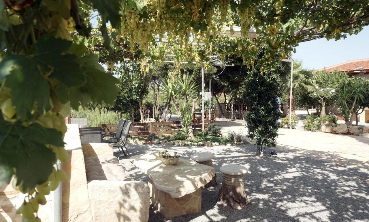 Studio Panagiota - Oasis Holiday Houses كوكينوس بيرغوس المظهر الخارجي الصورة