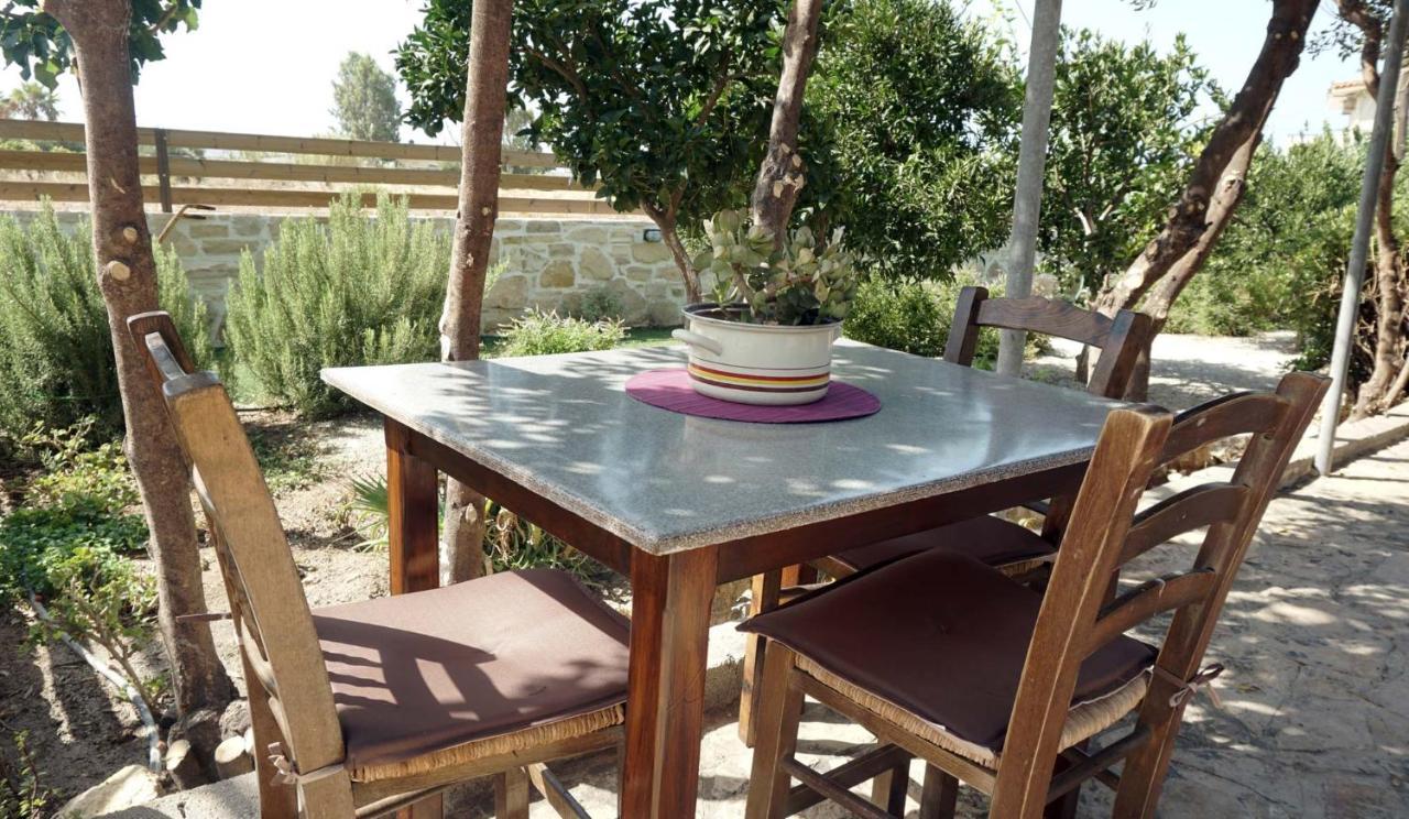 Studio Panagiota - Oasis Holiday Houses كوكينوس بيرغوس المظهر الخارجي الصورة
