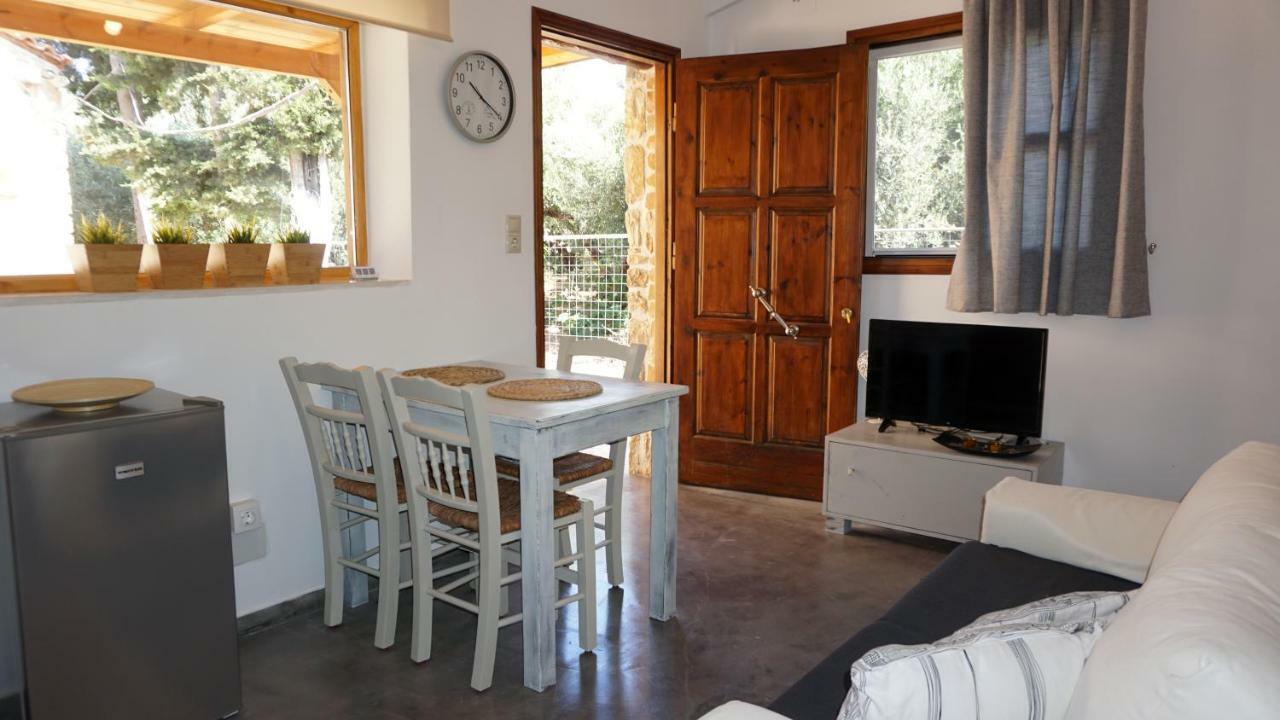 Studio Panagiota - Oasis Holiday Houses كوكينوس بيرغوس المظهر الخارجي الصورة
